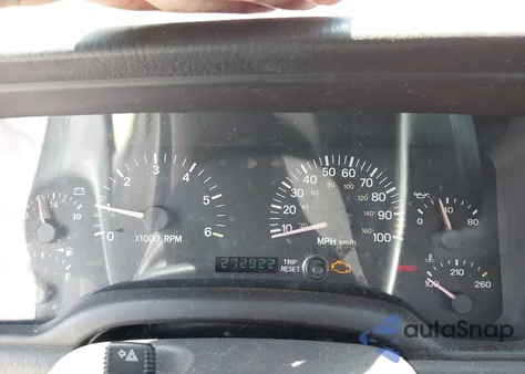 2000 Jeep Cherokee Sport z USA, uszkodzony, nr VIN 1J4FF48S7YL129654